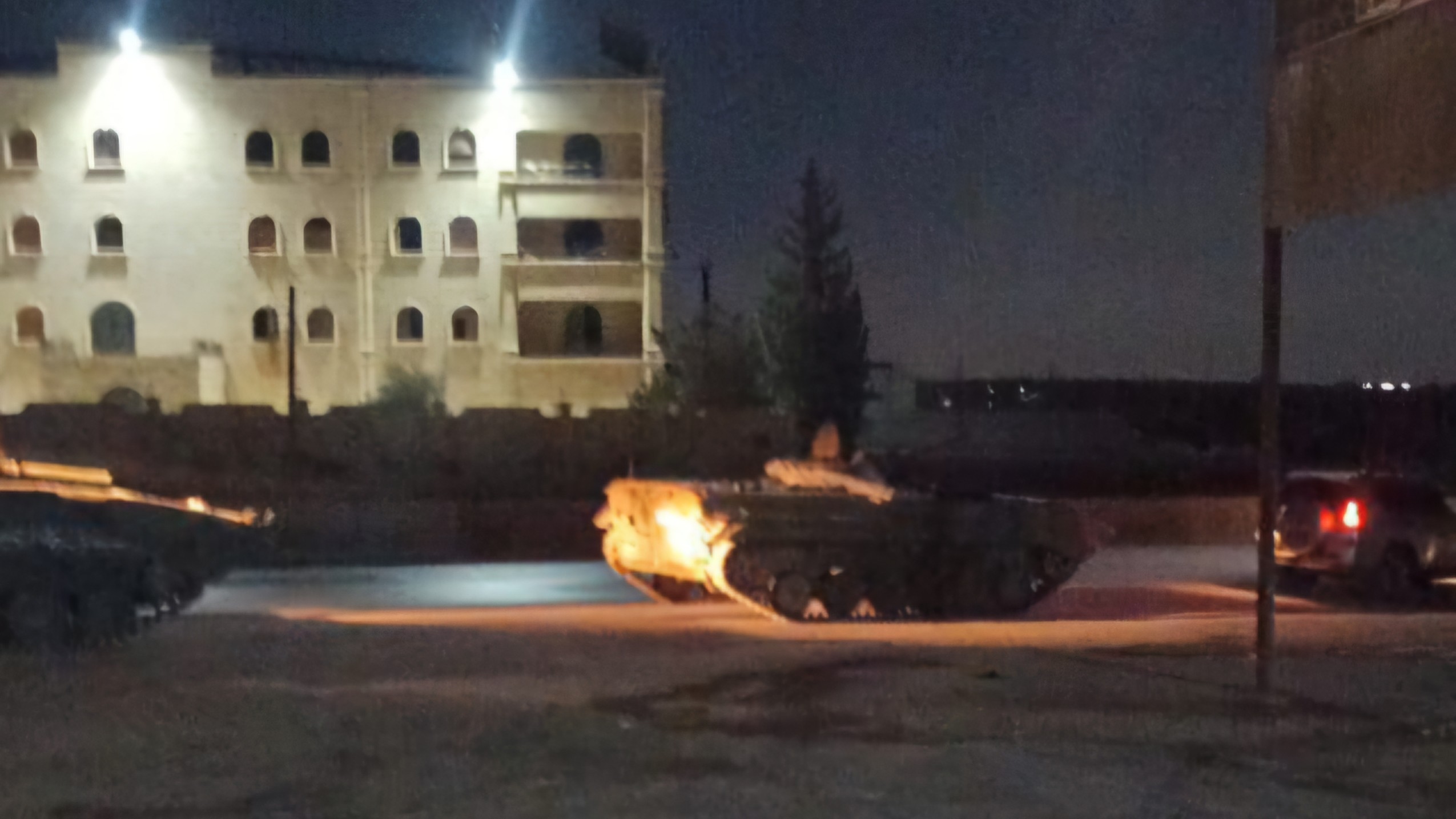 إغلاق طرق وتبادل اتهامات بين الحكومة المؤقتة وقسد في حلب