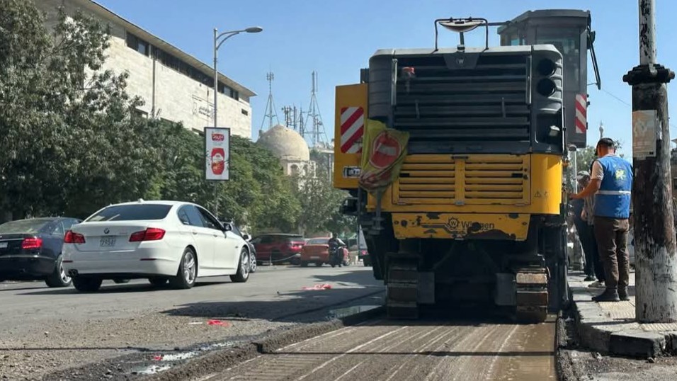 اعتراضات على تزفييت شارع بغداد الرئيسي .. ومطالب بالتوجه إلى الأرياف