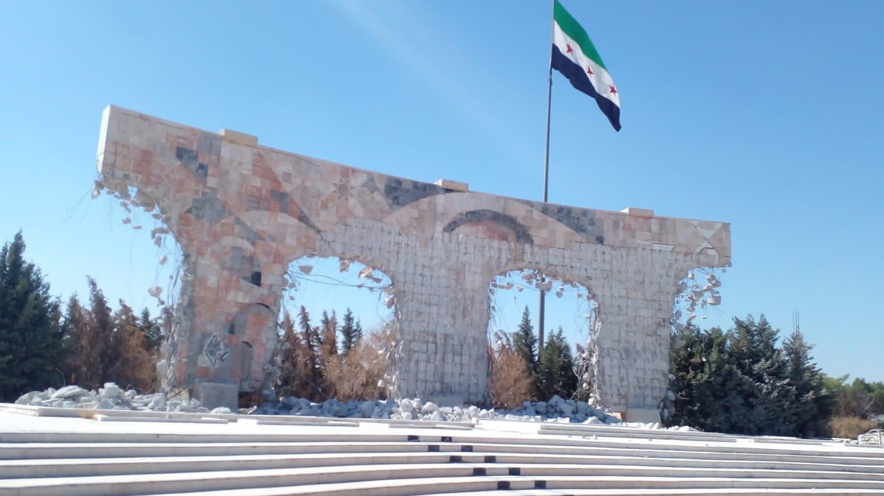 Panorama without Hafez and his stones became a political refugee in Idlib...” Malhaza we went out”