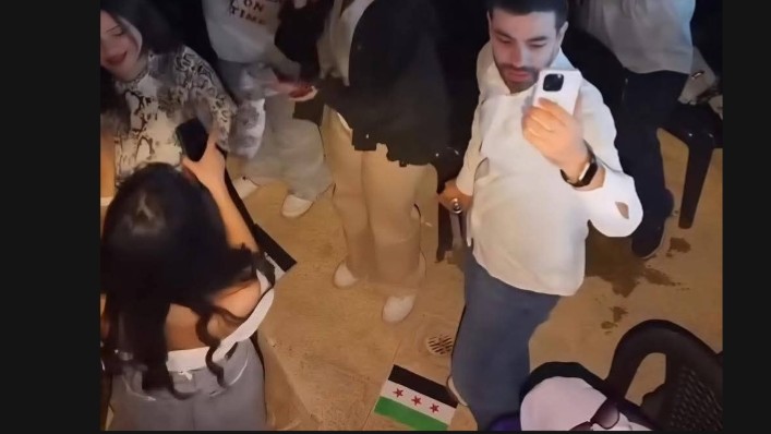 جدل بعد حفلة الأخرس في حلب ومقارنة لاذعة مع اعتقال شاب بسبب العود في سلقين