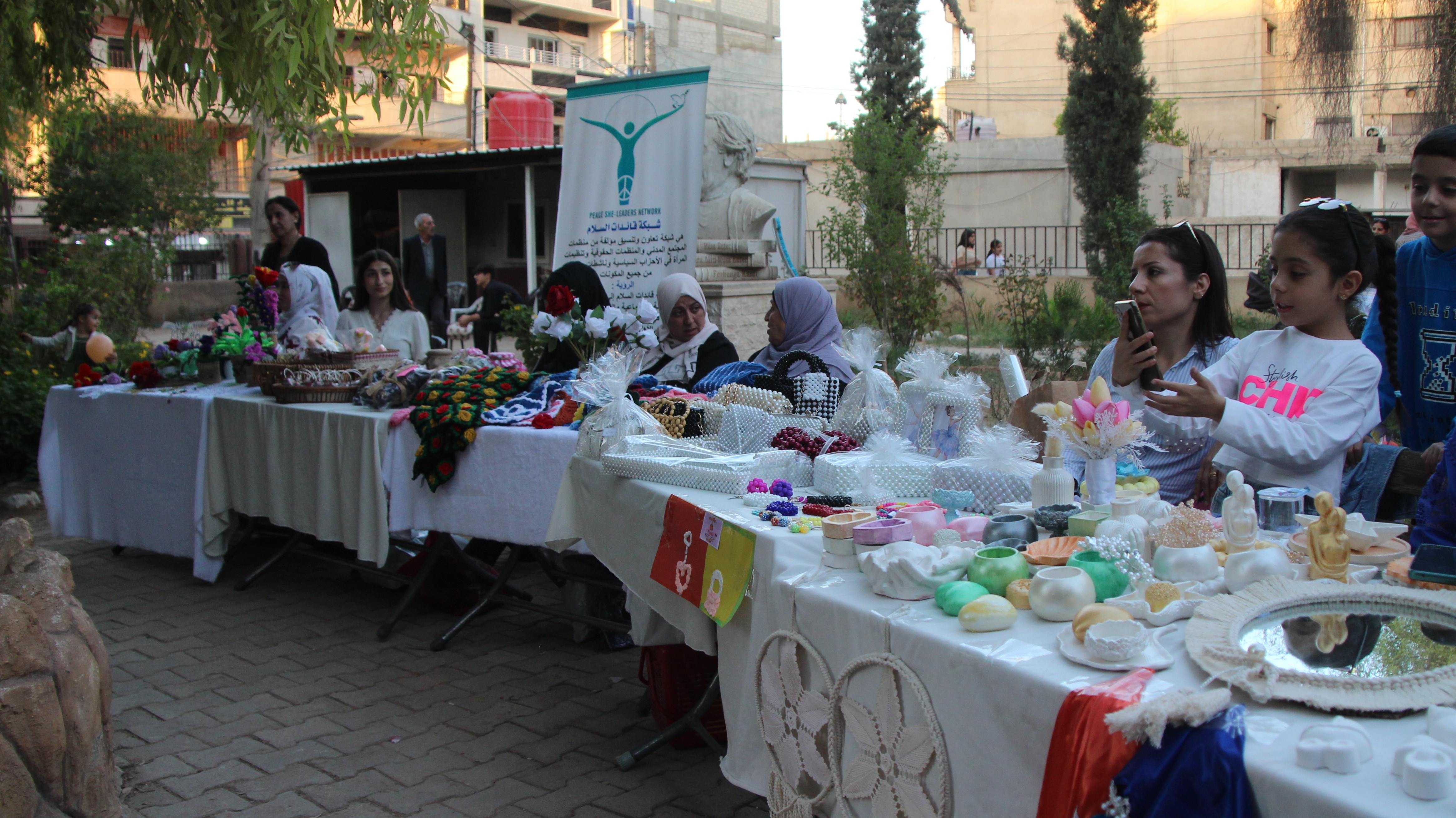 بمشاركة 30 امرأة في القامشلي.. افتتاح معرض للأعمال اليدوية