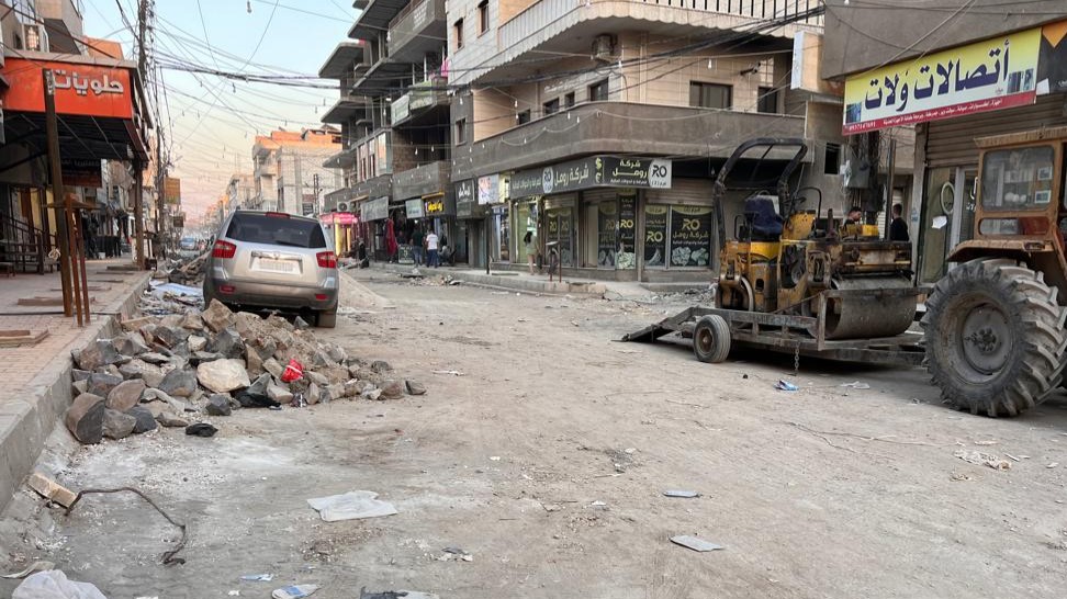 تأخر ترميم شارع المفتي بالحسكة ينعكس سلباً على أهالي الحي