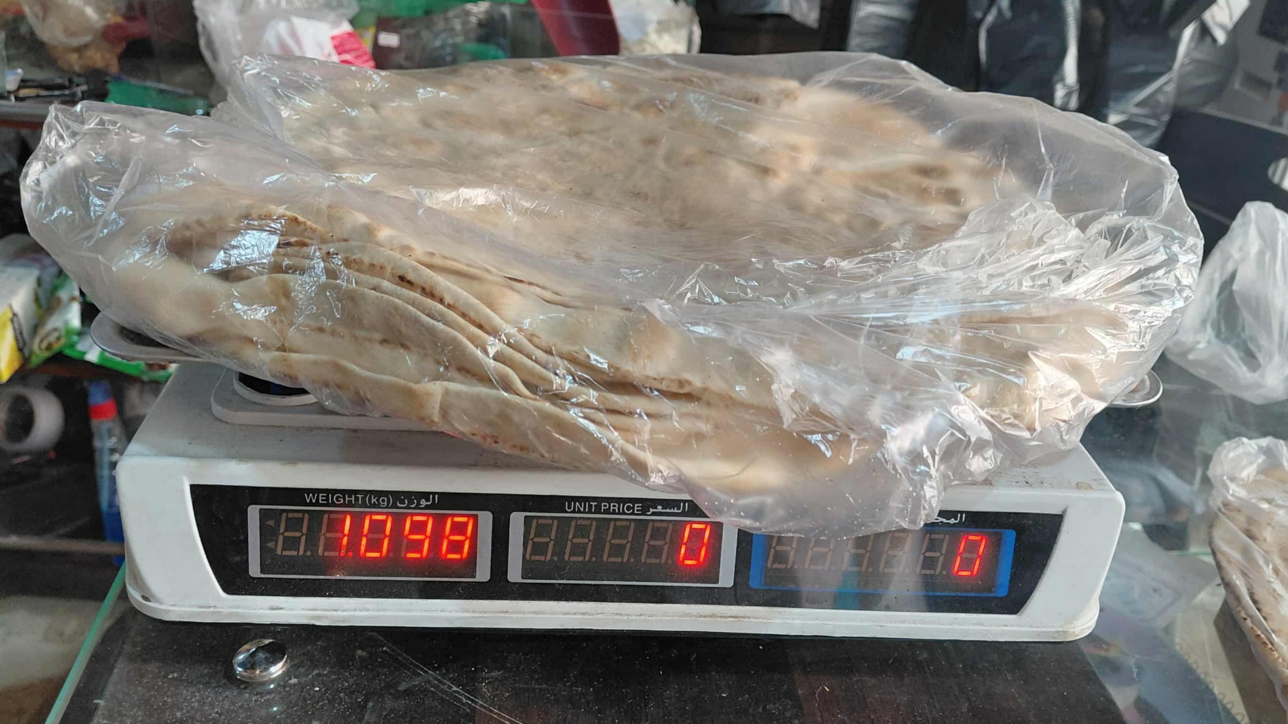 الخبز في اللاذقية يطير بالغرام.. والتموين تدعو لتقديم الشكاوى