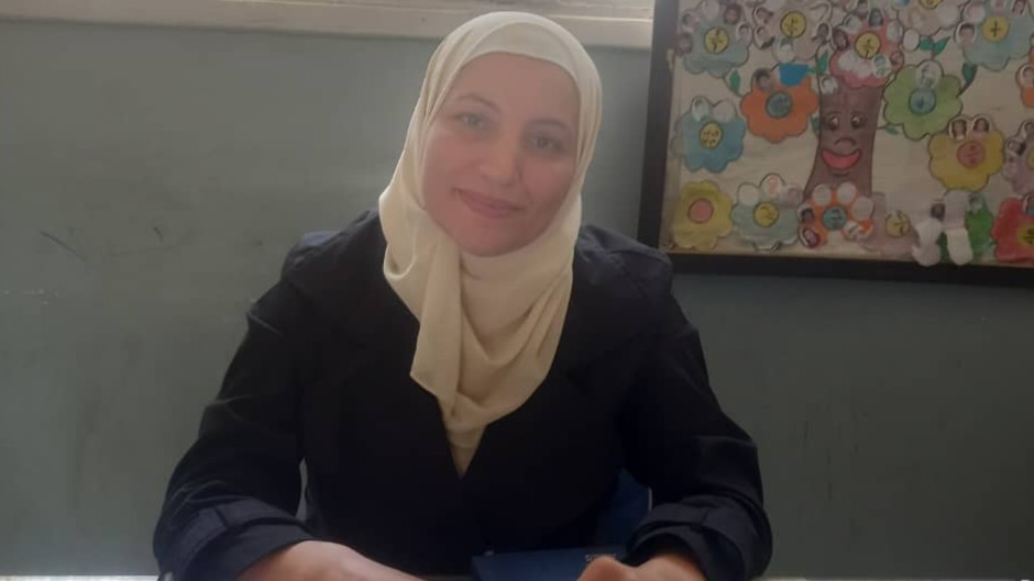 "اللانش بوكس" يزيح كيس النايلون: صراع المظاهر والقدرة المعيشية في حقائب الطلاب