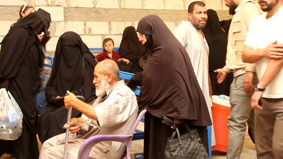 12 Syrian families leave Al-Hol camp to their areas