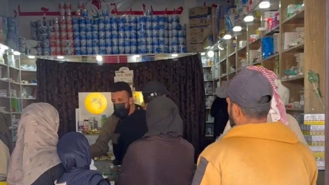 There are no doctors or hospitals in Sinjar. Pharmacists are an emergency alternative