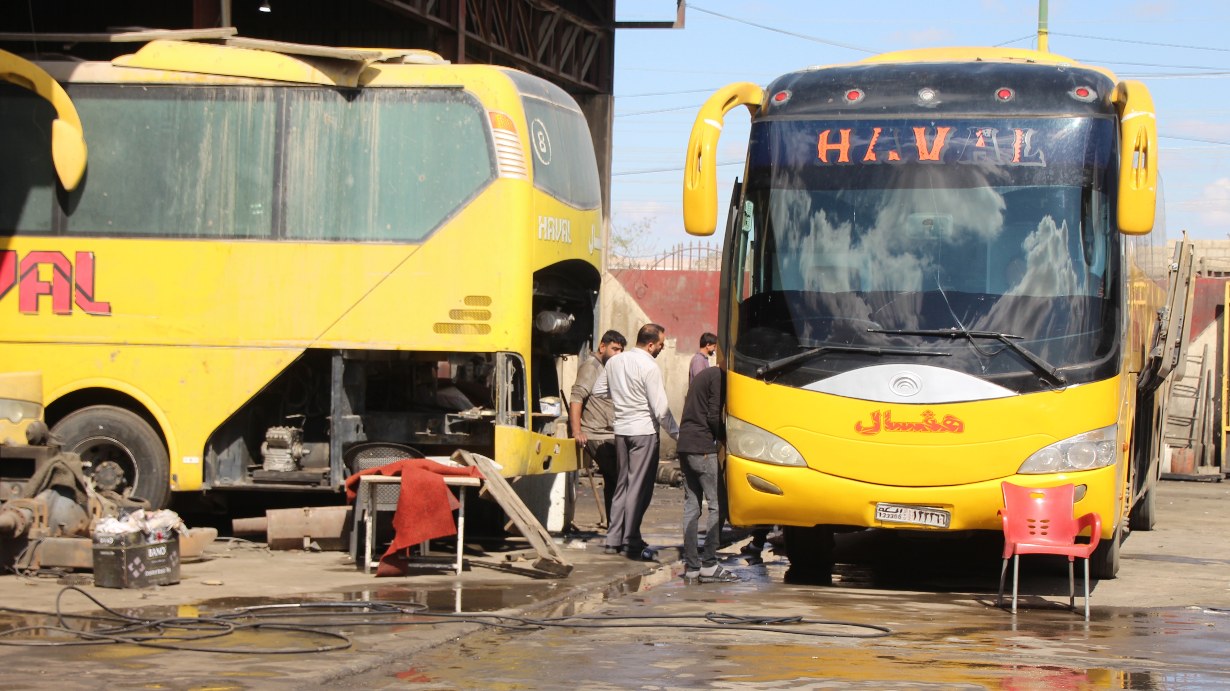 أهالي شمال وشرق سوريا يسلكون الطرق الترابية للوصول إلى دمشق رغم المخاطر