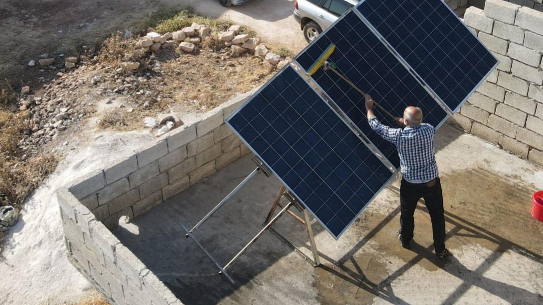 After raising electricity prices... Syrians between “energy panels” and “gas light”