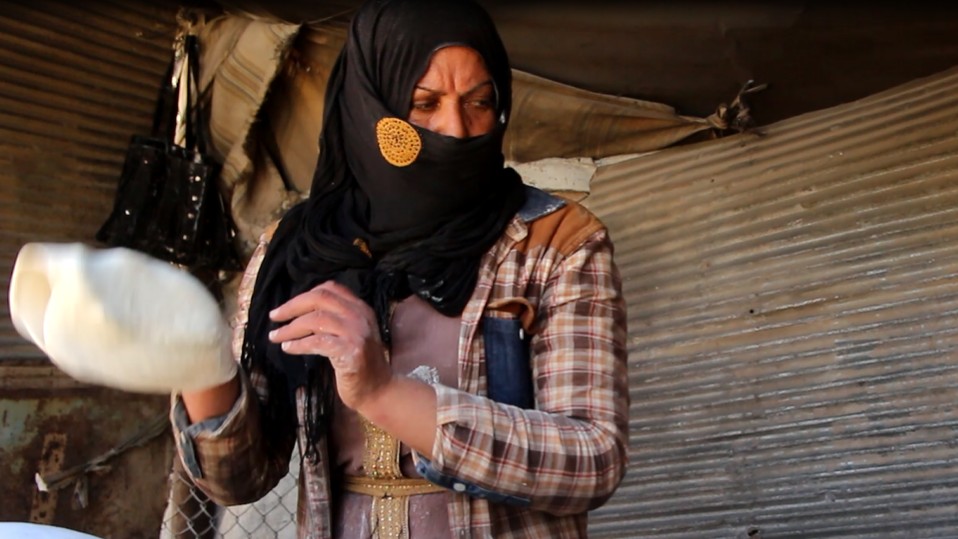 Tanour Fatima.. He lived on the pavement despite illness and closure