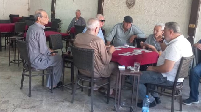 قرار إغلاق المحال ليلاً يربك حياة السوريين بعد العاشرة