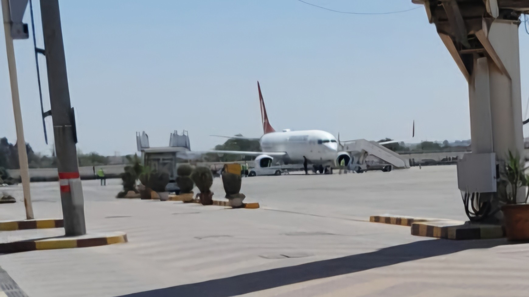 مطار حلب ينفذ أوامر لنظام الأسد رغم إلغائها في مطار دمشق ومعابر أخرى