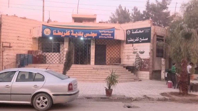 The dust of reconstruction is strangling Kafr Batna... and the people demand control of chaos