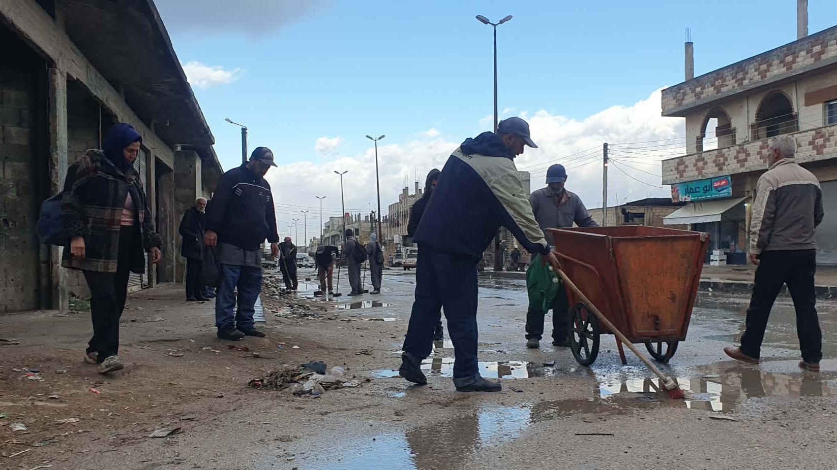An ongoing cleaning campaign in Ashira neighborhood in Homs