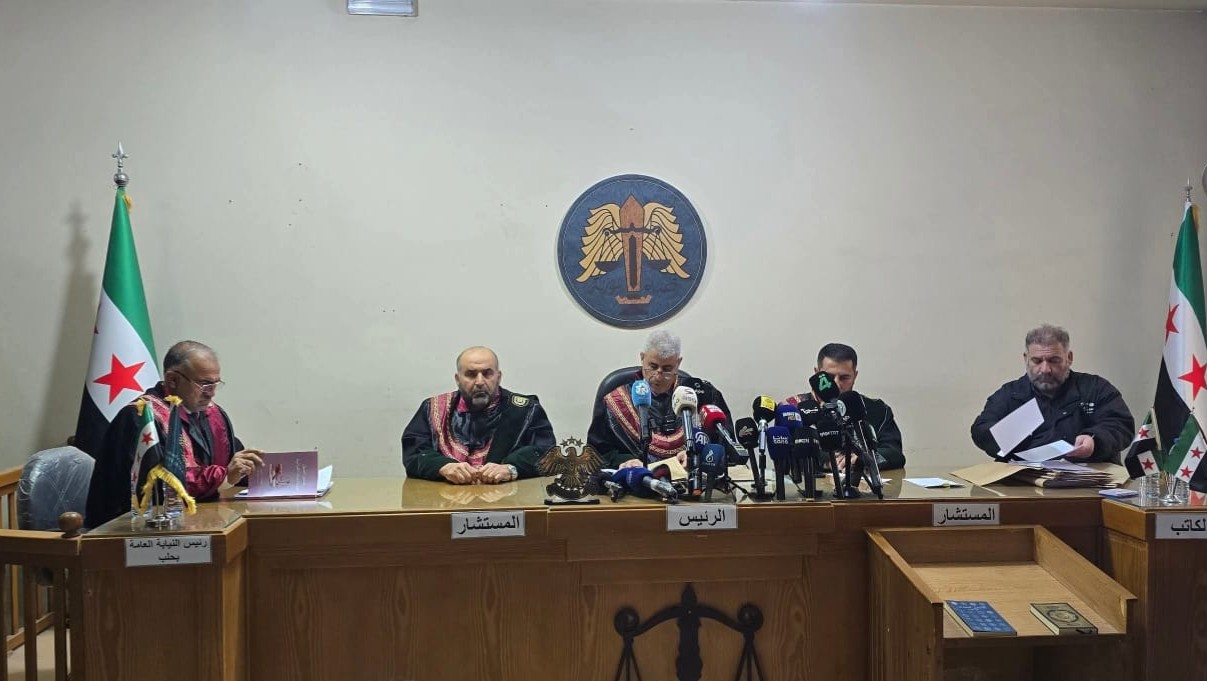 بدء المحاكمات العلنية لمتهمي أحداث الساحل السوري في حلب