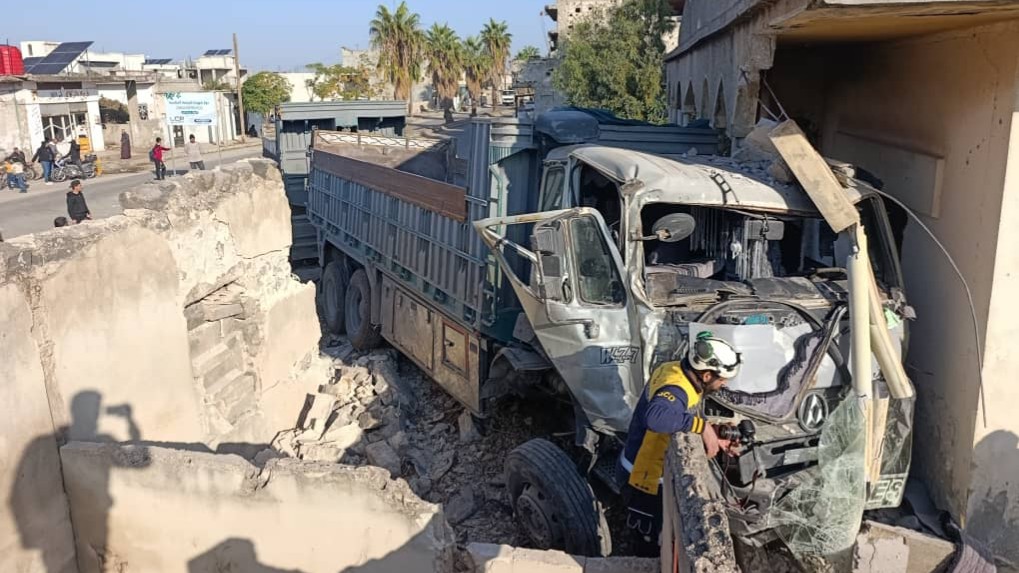 A truck breaks into a house in Taldo.. The damage is material