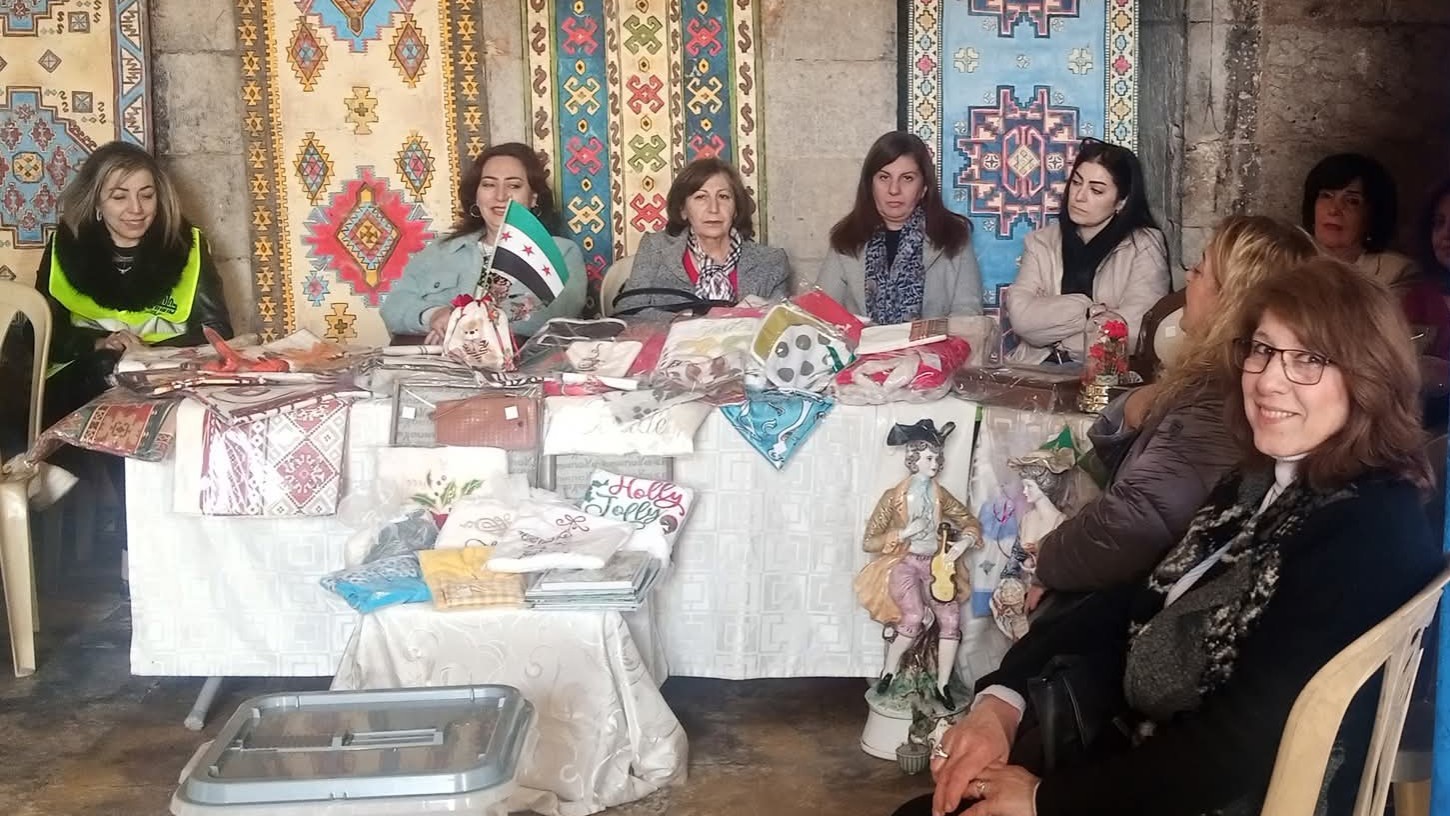 خان الشونة في حلب يفتح أبوابه… ومعرض “الأنامل الحلبية” يضع سيدات المدينة في الواجهة