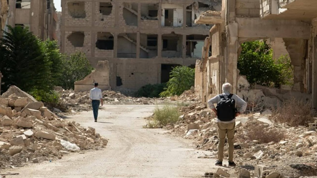 Jobar begins the first steps to remove mines... an international delegation identifies the center of operations