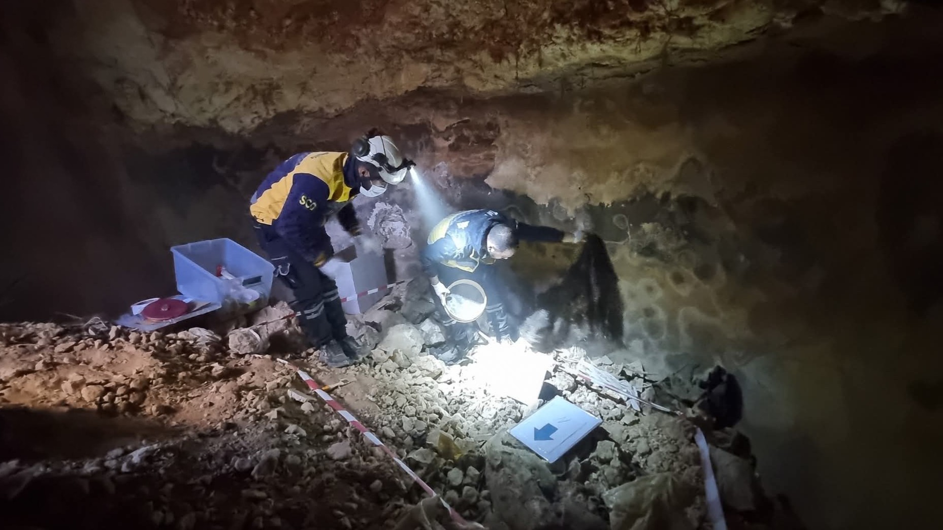 رفات بشرية داخل بئر في ريف حلب.. اكتشاف جديد يفتح باب الأسئلة