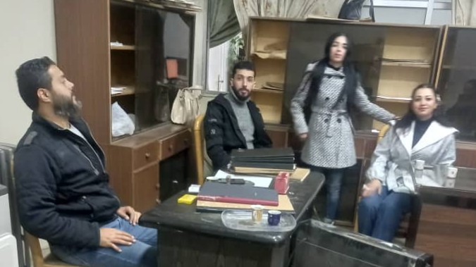 After the dissolution of “foreign trade”... hundreds of workers are crammed to wait for an unknown fate