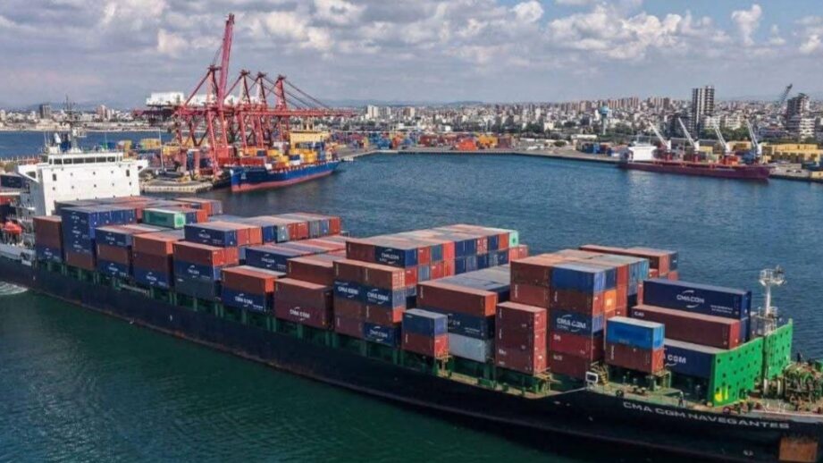 موجة نقل تطيح باستقرار موظفي المرافئ.. والعمال: “رسائل واتساب تغيّر مصيرنا”