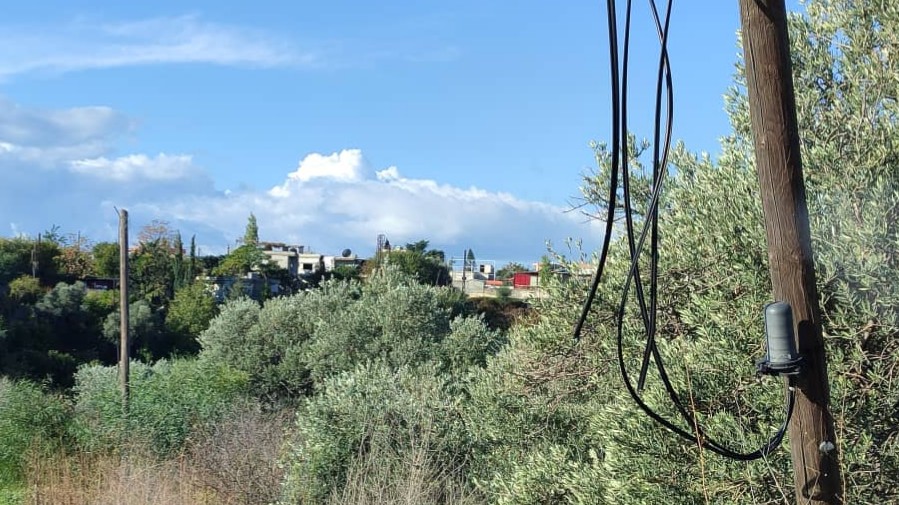 سكان في حرف الهوى.. يدفعون فواتير لخدمة غير موجودة منذ 3 أعوام