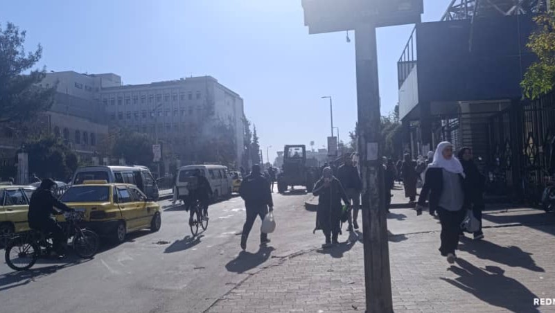 دمشق.. إزالة البسطات في منطقة البرامكة بعد إنذارات متكررة