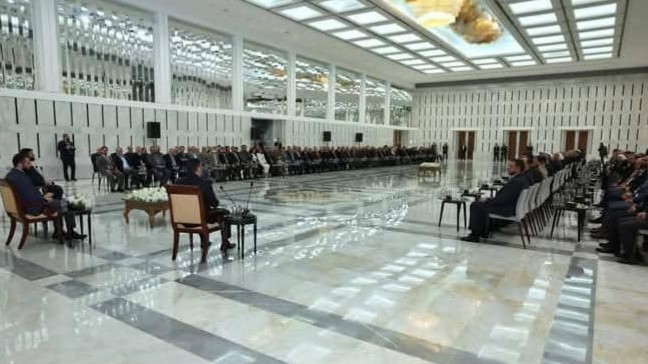 الشرع لوجهاء الساحل: استثمارات كبيرة قادمة، عفو واسع قريب، وتجريم للخطاب الطائفي