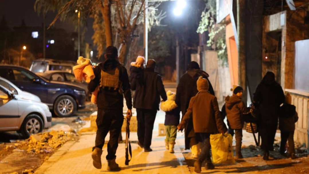 اشتباكات وقصف في حلب يعيدان اتفاق 10 آذار إلى الواجهة