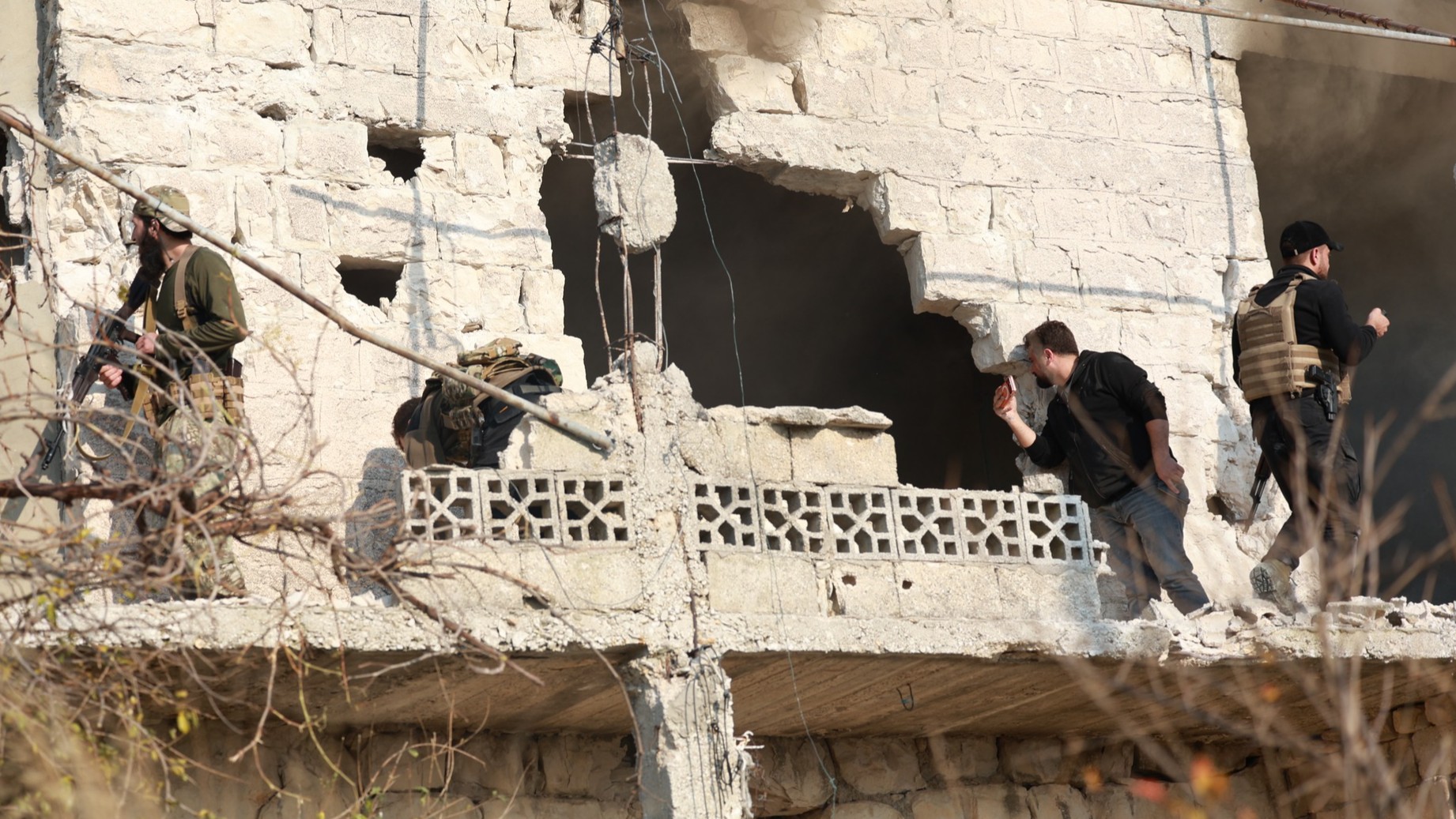 عملية أمنية في ريف جبلة تُحبط مخططاً لاستهداف احتفالات رأس السنة 