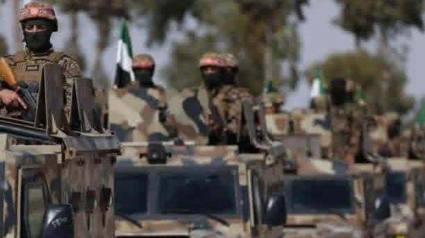 الجيش السوري: لم نبدأ أي تقدم على مناطق قسد ونؤمّن خروج الأهالي من الشيخ مقصود والأشرفية