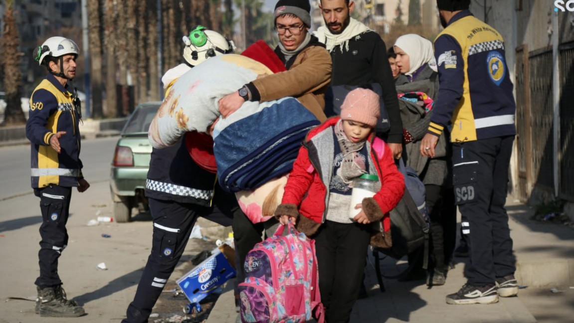 قصف السكن الجامعي ومحيط مشفى مع نزوح أكثر من 140 ألف مدني