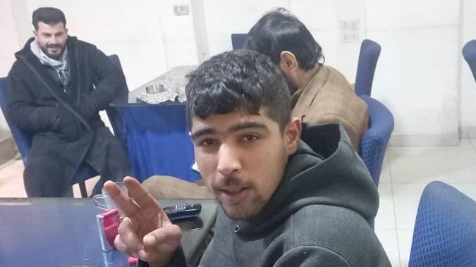 سوريون من الشرق في مقاهي دمشق يترقبون «التحرير»… وحنين العودة يتقدّم على الخوف