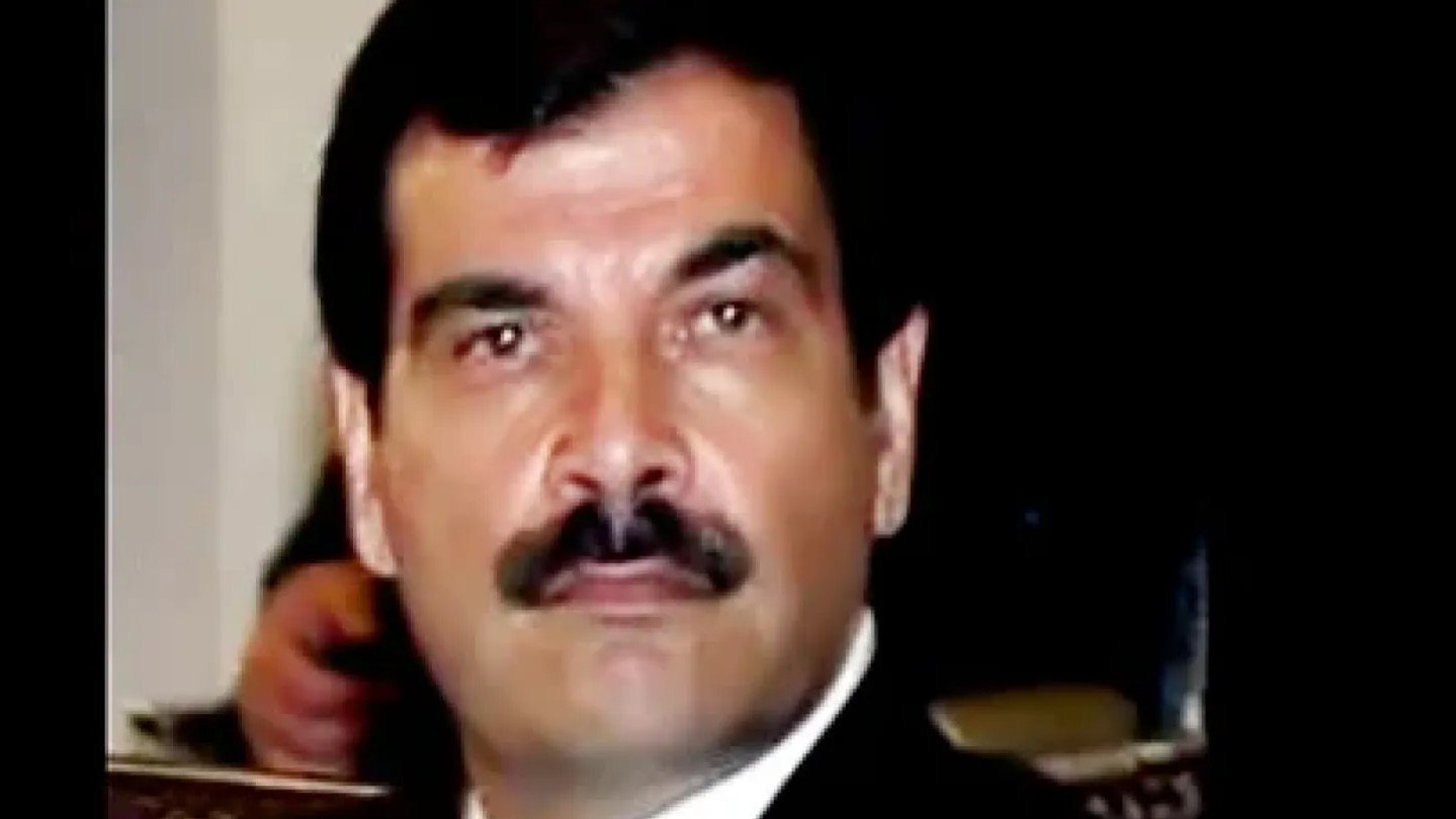 ابنة آصف شوكت في اجتماع رسمي؟ تساؤلات عن اختراق العمل المدني