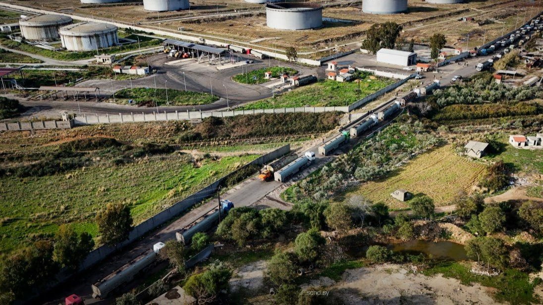وصول أول شحنة نفط إلى بانياس بعد استعادة السيطرة شرق سوريا