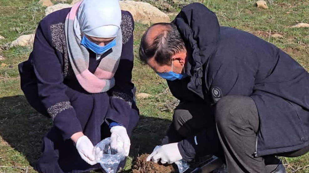 Quneitra agriculture warns against approaching areas that have been sprayed by the occupation with unknown materials
