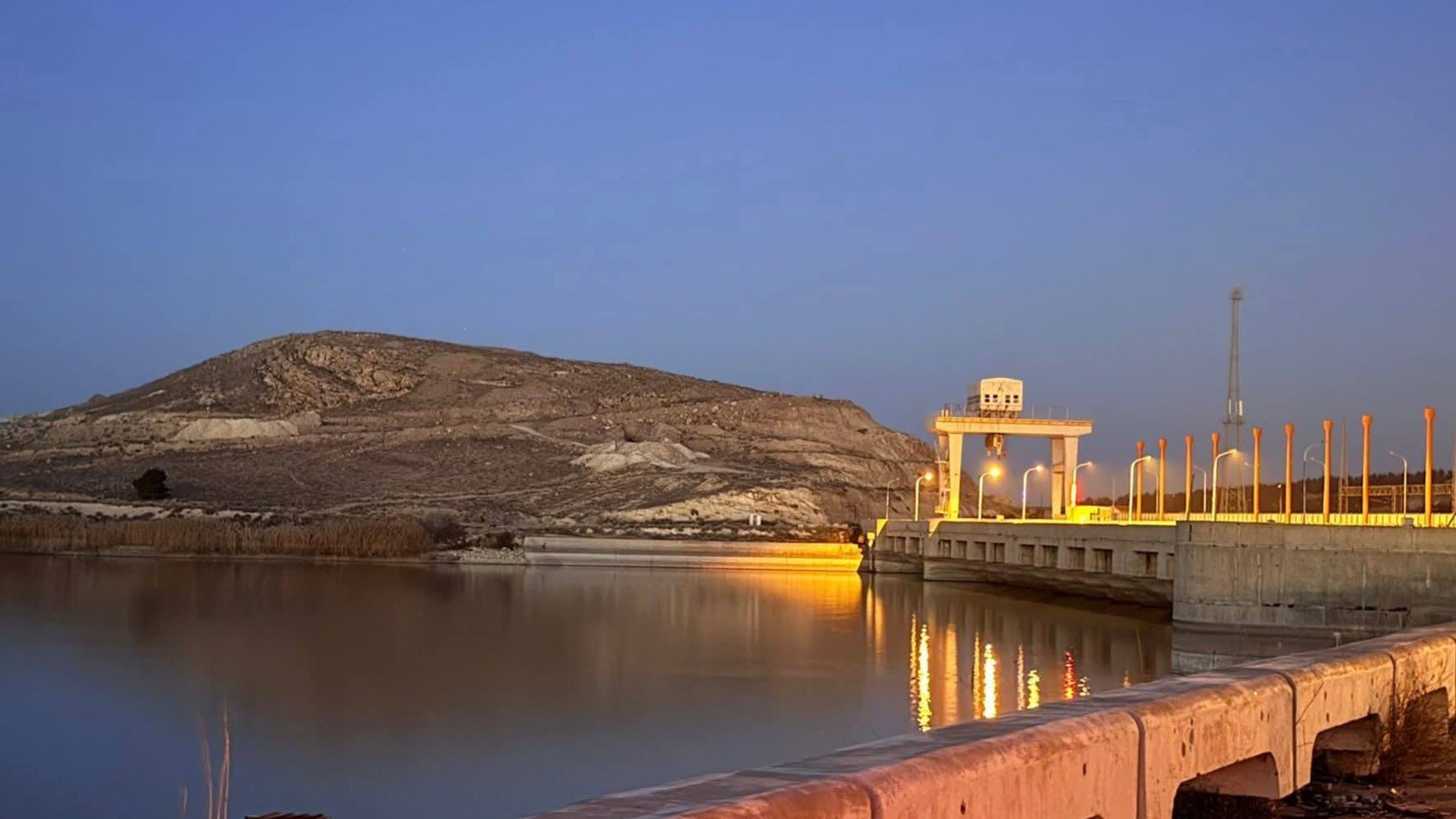 عودة سد تشرين إلى الشبكة الكهربائية السورية بعد عام من الانقطاع