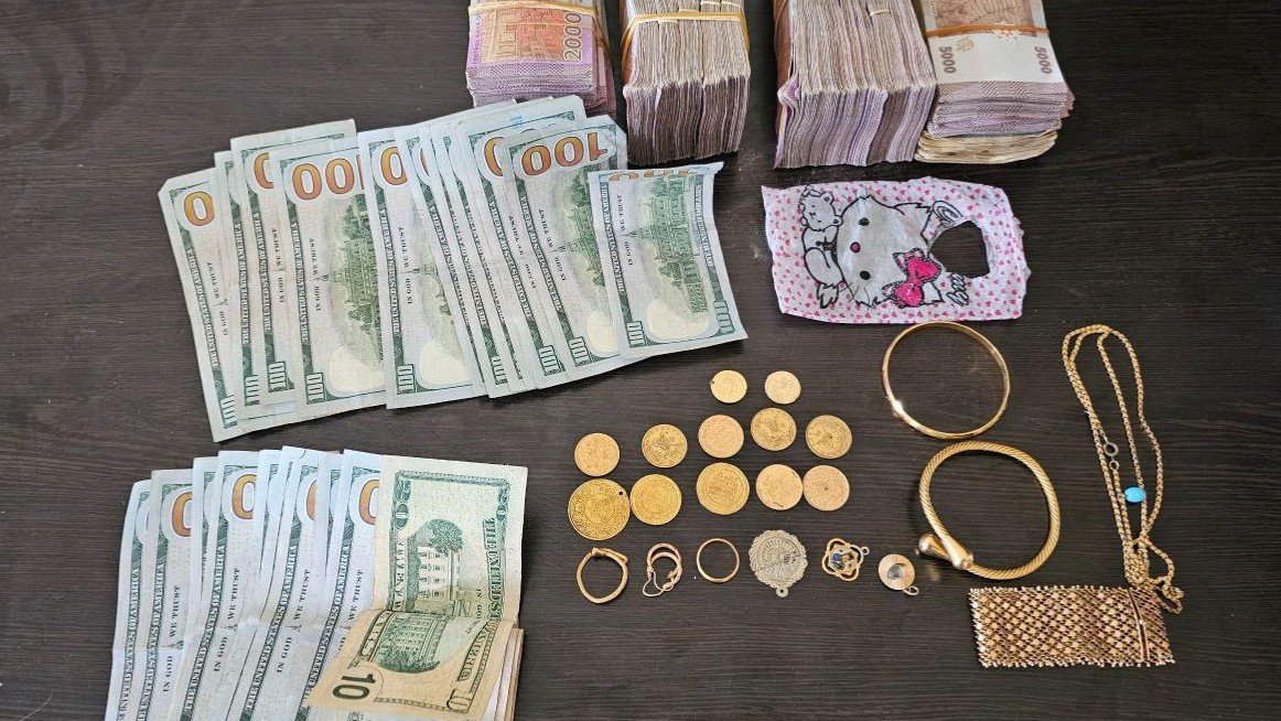  مصادرة مسروقات بمئات الملايين والقبض على العصابة في الصنمين