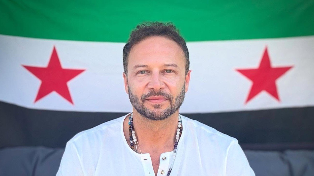 مكسيم خليل ينتقد أولويات الإنفاق الحكومي: “الأولوية للإنسان لا للمظاهر”