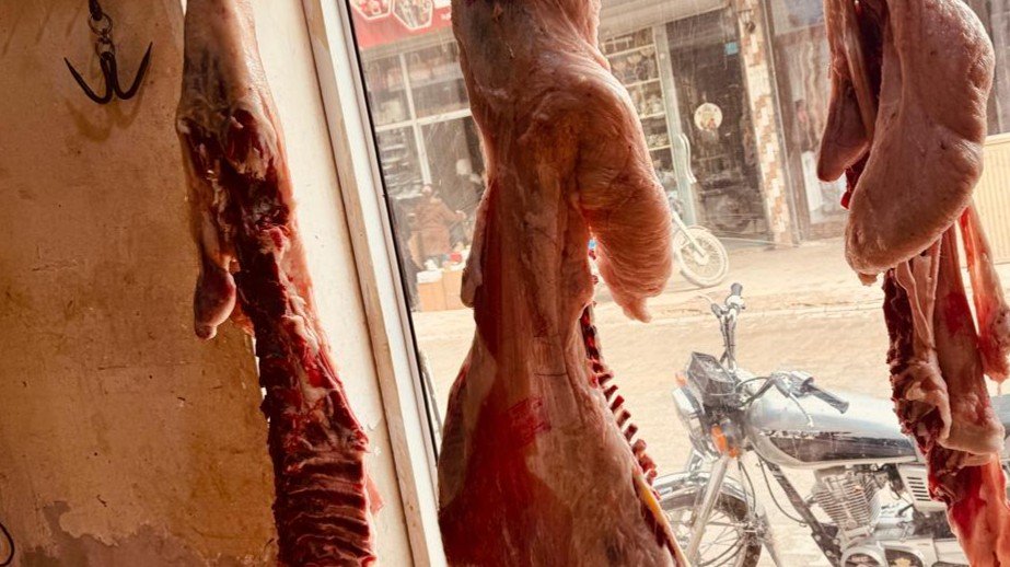 أسعار اللحوم ترتفع في سرمدا مع حلول رمضان