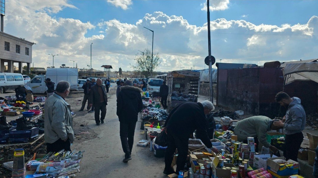 المنتجات المكشوفة.. بديل غير صحي للمواطن المُتعب في حلب