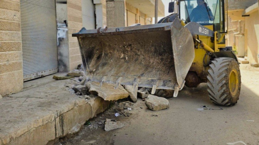 Giza Municipality... 5 violating buildings are demolished and everyone is urged to obtain a license