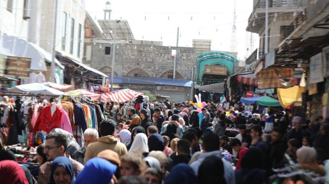 ملابس العيد.. لمن استطاع في حمص