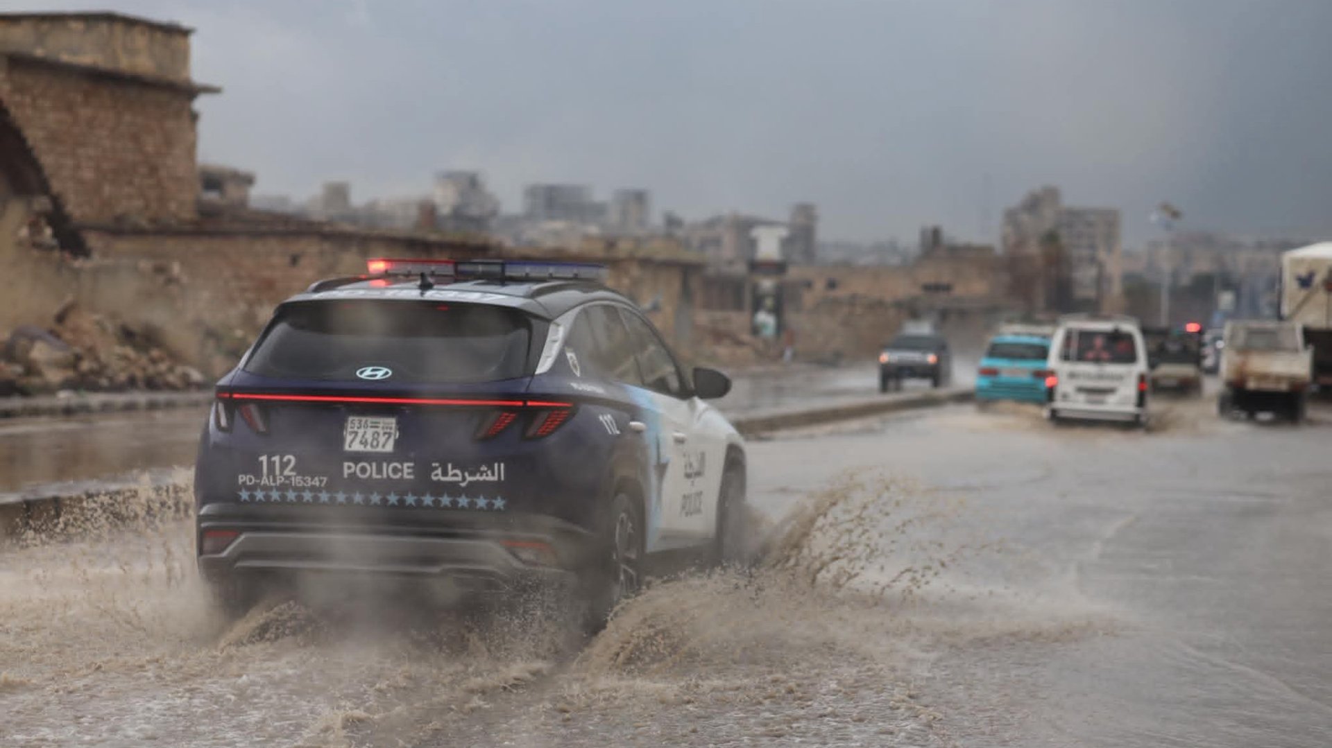 موجة مطرية جديدة وشوارع متهالكة.. عيد حلب قد يكون في المنازل