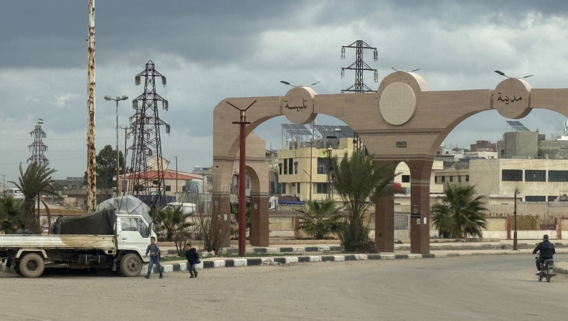 إصابة صائغ بسطو مسلح في تلبيسة واستنفار أمني لملاحقة المنفذين