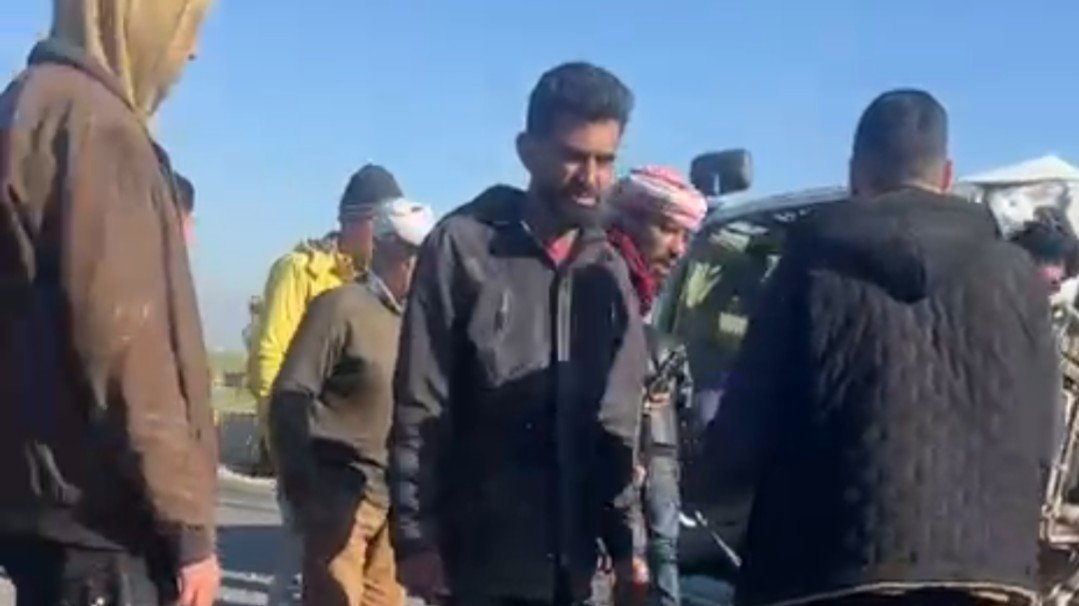 بعضهم بحالة خطرة.. إصابات في صفوف الجيش بانقلاب حافلة مبيت بحلب