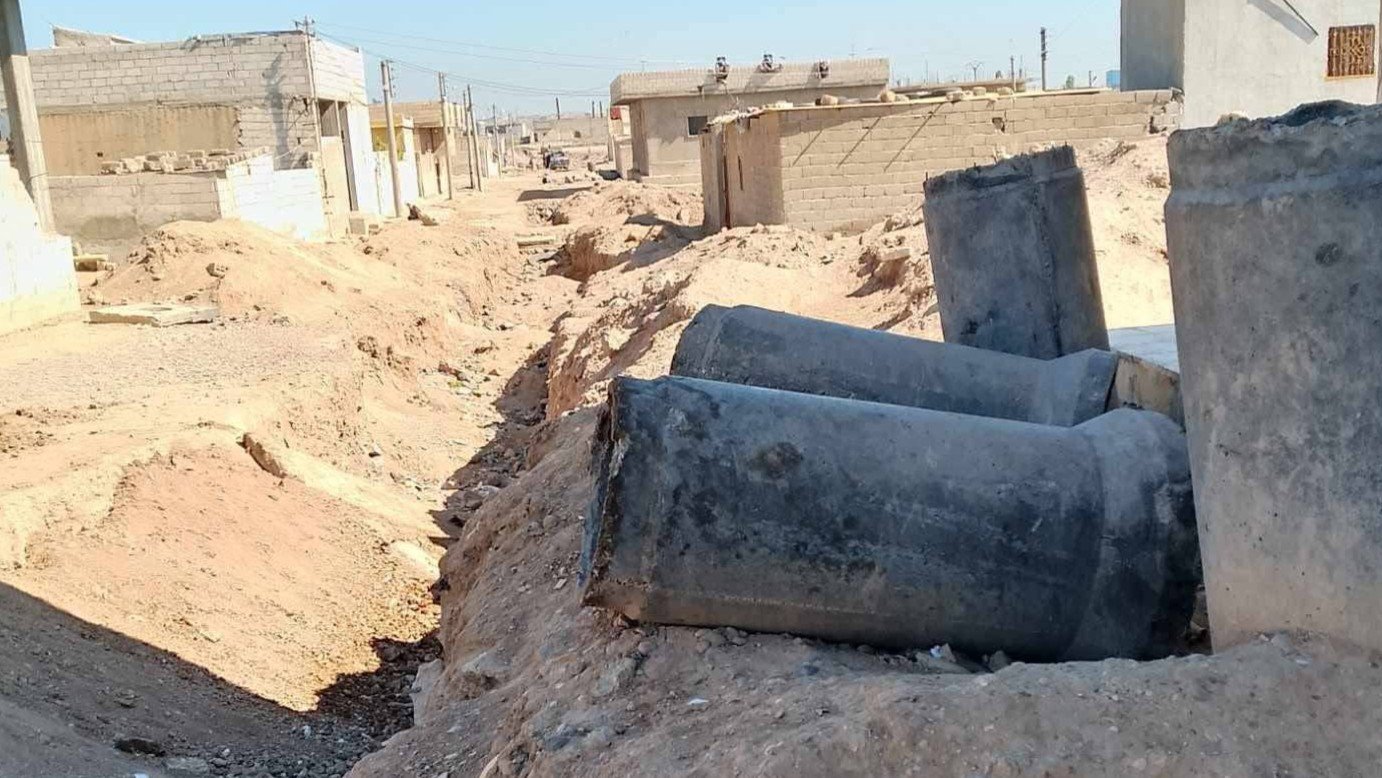 تعطل مشروع صرف صحي بدأته "قسد" يفاقم أزمة الخدمات في حي المشلب بالرقة