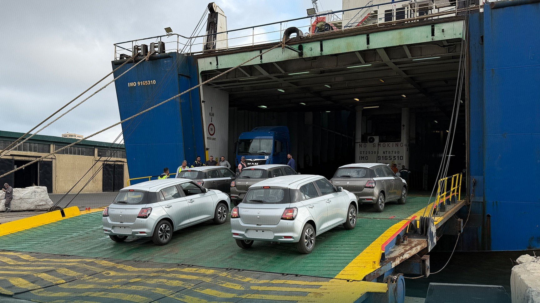 تصدير 246 سيارة من الإمارات عبر مرفأ اللاذقية إلى أوروبا