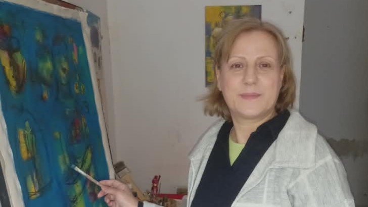 ميساء عويضة: الفن ليس انعكاساً للحرب بل مقاومة لها بالألوان