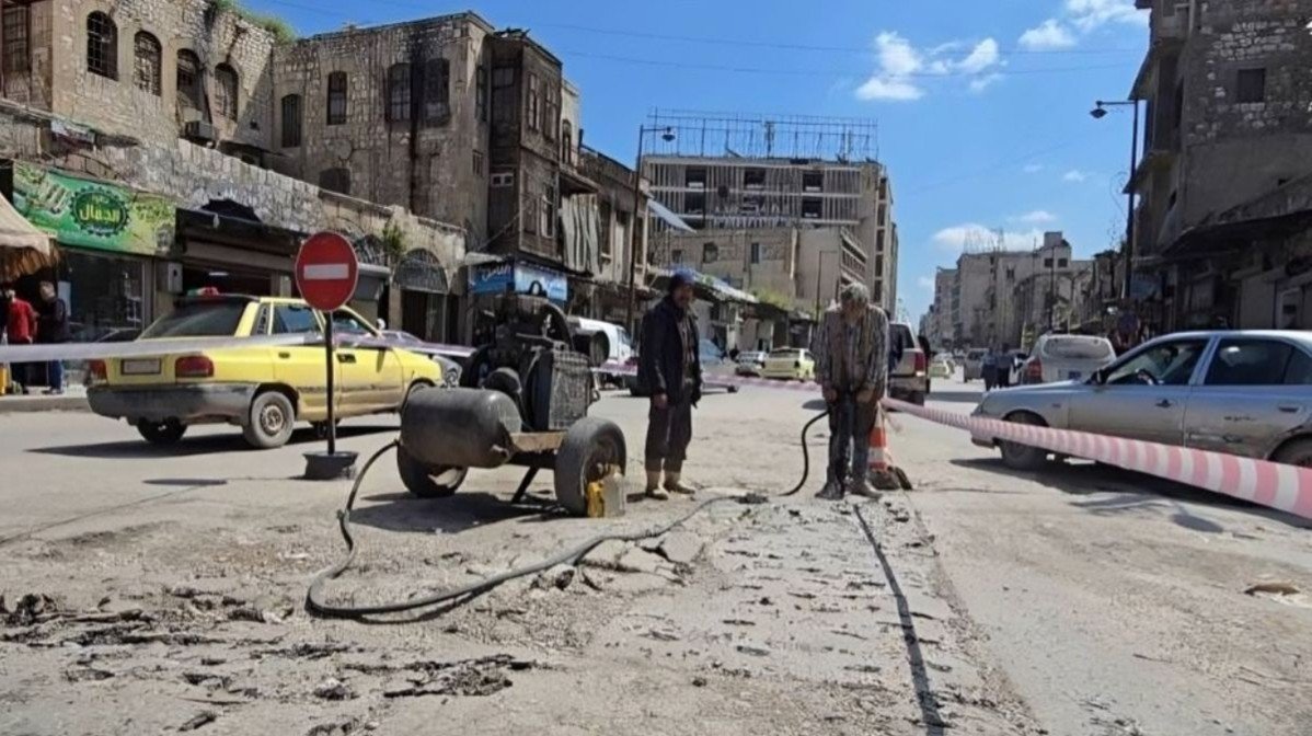 حفر بعمق خنادق... هل توقف مشروع "صفر حفرة" في حلب؟