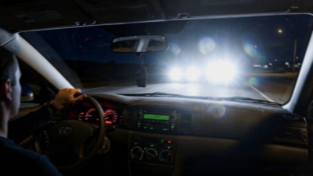 Xenon headlights: A danger threatening road safety amid driver complaints